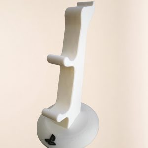 soporte audífono y 2 mandos ps5